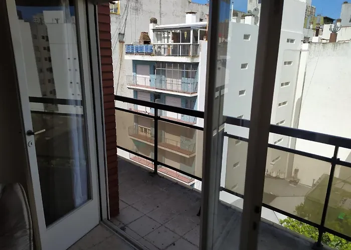 Departamento En Mar Del Plata, Excelente Ubicacion, Pleno Centro, 3 Habitaciones, Solo Grupo Familiar, No Se Permiten Grupo De Jovenes