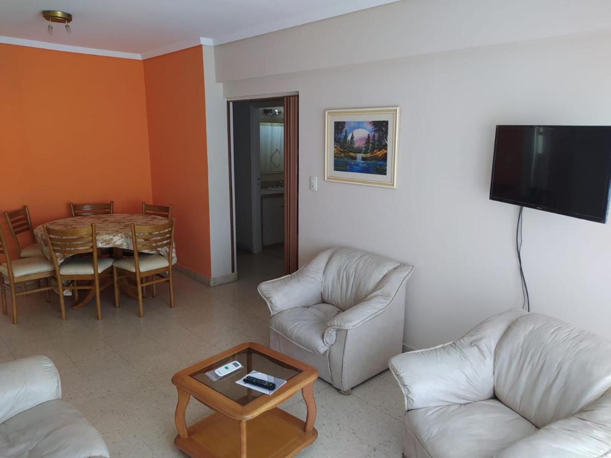 Departamento En Mar Del Plata, Excelente Ubicacion, Pleno Centro, 3 Habitaciones, Solo Grupo Familiar, No Se Permiten Grupo De Jovenes Apartment